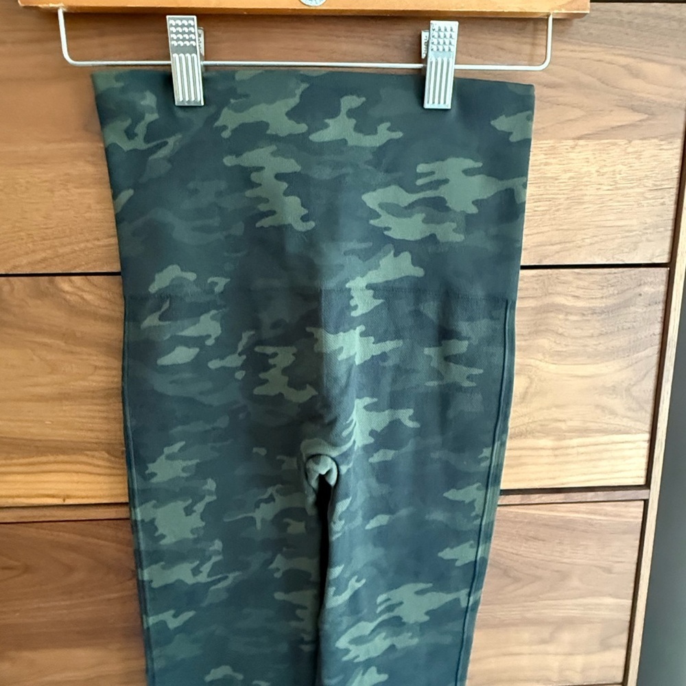 SPANX Women's Look At Me Now Leggings - Picture 4 of 5